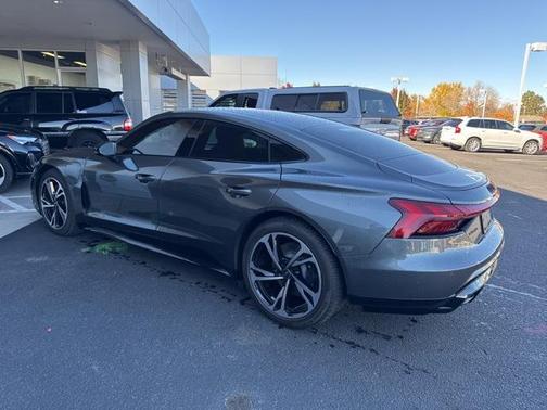 2023 Audi e-tron GT Premium Plus quattro