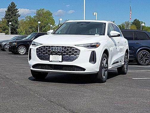 Arkona White 2026 Audi Q5 Premium TFSI quattro S tronic