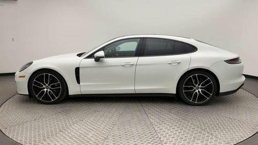 2021 Porsche Panamera 4