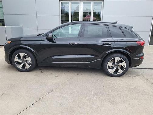 2025 Audi Q6 e-tron Prestige quattro