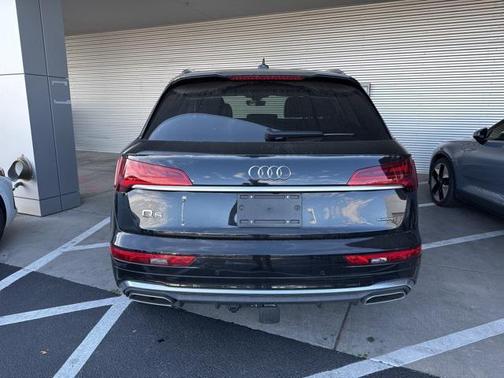 2023 Audi Q5 45 S line Prestige