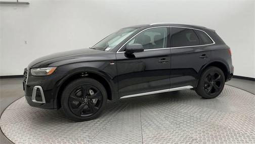2023 Audi Q5 45 S line Prestige