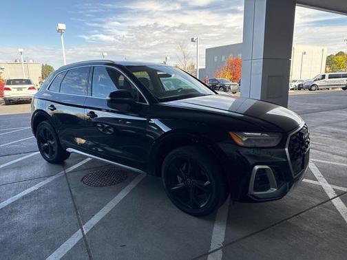 2023 Audi Q5 45 S line Prestige