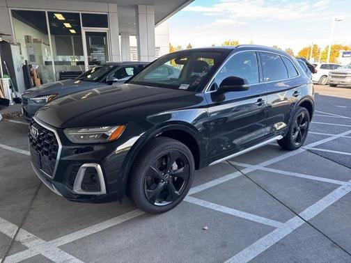 2023 Audi Q5 45 S line Prestige