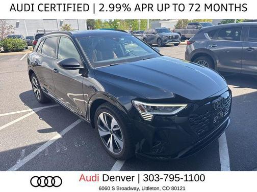 Mythos Black Metallic 2024 Audi Q8 e-tron Premium