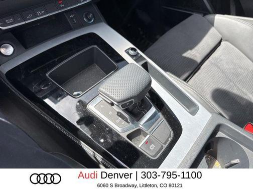 Mythos Black Metallic 2024 Audi Q5 e 55 S line Premium Plus
