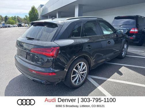 Mythos Black Metallic 2024 Audi Q5 e 55 S line Premium Plus