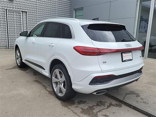 2025 Audi Q5 Premium Plus