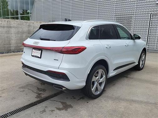 2025 Audi Q5 Premium Plus