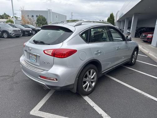 2017 INFINITI QX50 Base