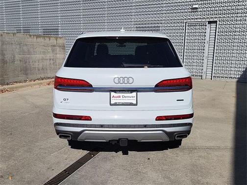 2025 Audi Q7 55 Premium Plus