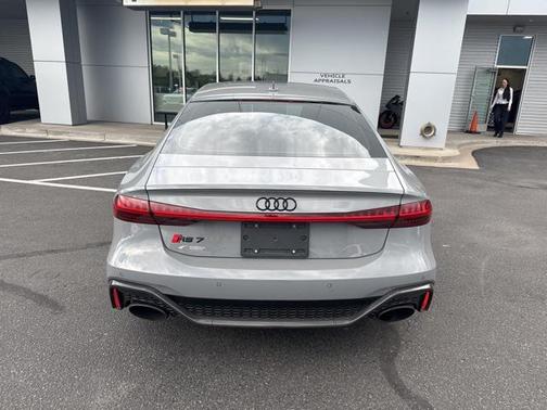 2022 Audi RS 7 4.0T