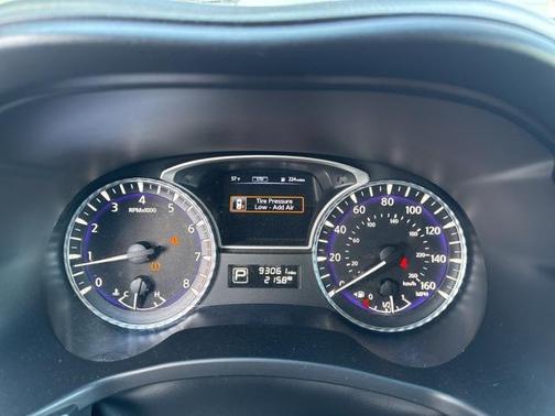 2016 INFINITI QX60 Base