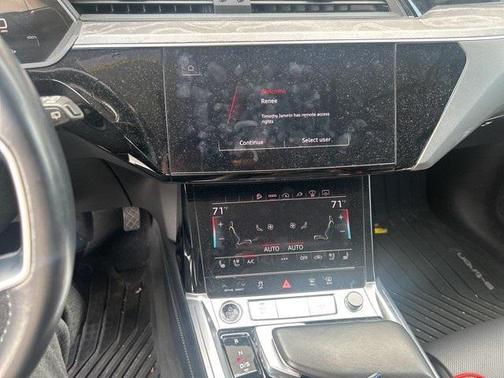 2021 Audi e-tron Prestige