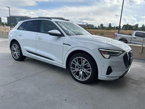 2021 Audi e-tron Prestige