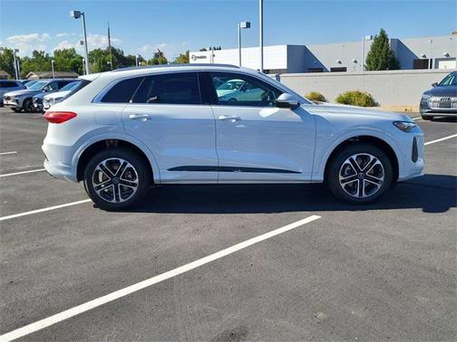2025 Audi Q5 Premium