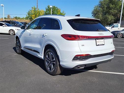 2025 Audi Q5 Premium