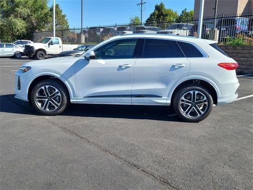 2025 Audi Q5 Premium