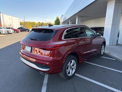 2025 Audi Q5 Premium TFSI quattro S tronic