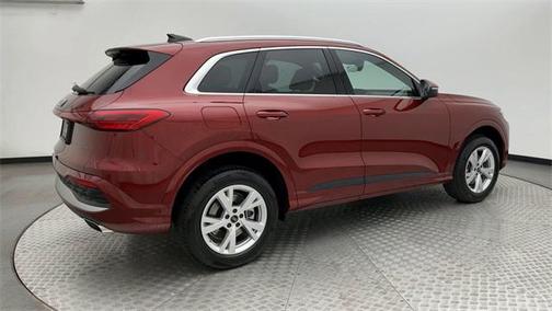 2025 Audi Q5 Premium TFSI quattro S tronic