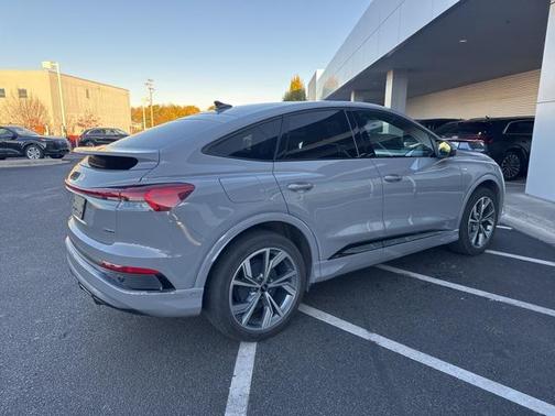 2024 Audi Q4 e-tron Sportback Premium Plus 55 quattro