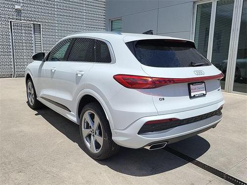 2025 Audi Q5 Premium Plus