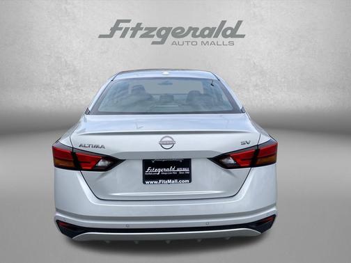 Brilliant Silver Metallic 2024 Nissan Altima 2.5 SV