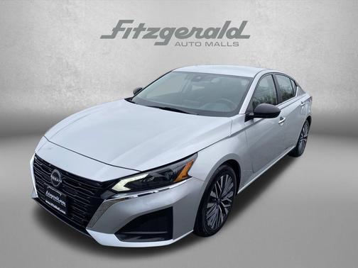 Brilliant Silver Metallic 2024 Nissan Altima 2.5 SV