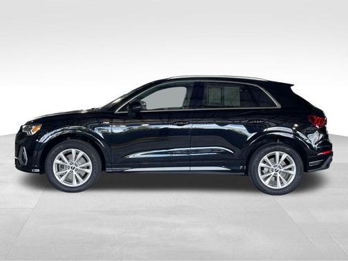 2023 Audi Q3 Premium 45 TFSI S line quattro Tiptronic
