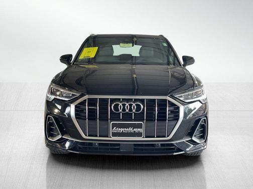 2023 Audi Q3 Premium 45 TFSI S line quattro Tiptronic