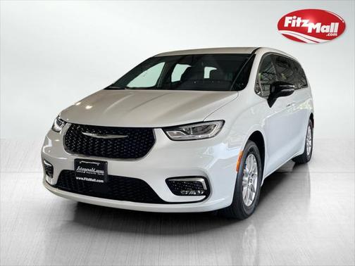 2024 Chrysler Pacifica Touring
