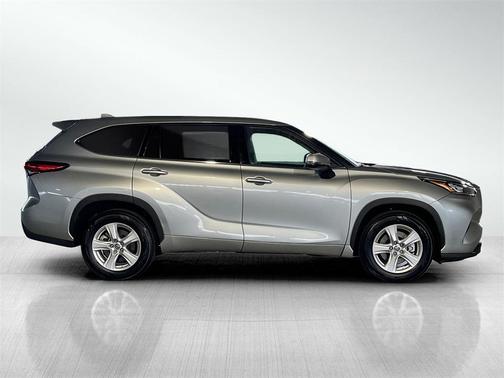 2020 Toyota Highlander LE