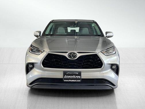 2020 Toyota Highlander LE