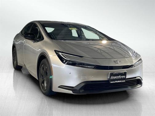 2025 Toyota Prius LE
