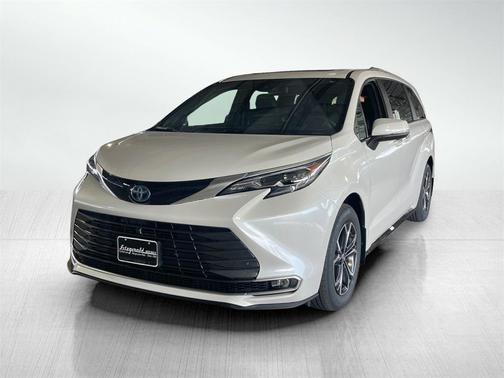 2025 Toyota Sienna Platinum
