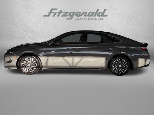 2022 Hyundai SONATA Hybrid SE