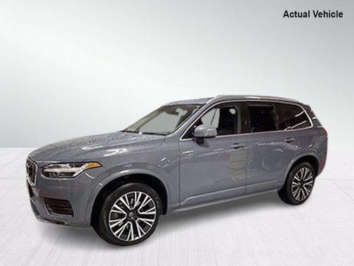 Photo 3 of 32 of 2020 Volvo XC90 T6 Momentum 7 Passenger