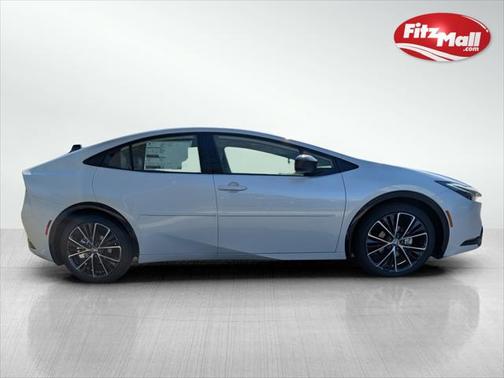 2025 Toyota Prius XLE