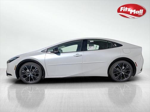 2025 Toyota Prius XLE