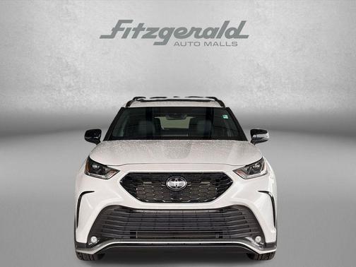 Wind Chill Pearl 2024 Toyota Highlander XSE