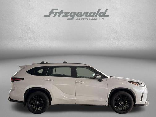 Wind Chill Pearl 2024 Toyota Highlander XSE