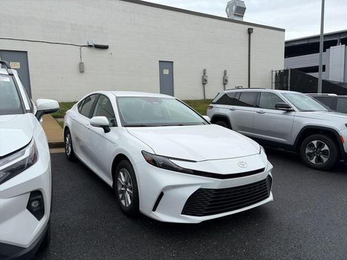 Ice Cap 2026 Toyota Camry LE