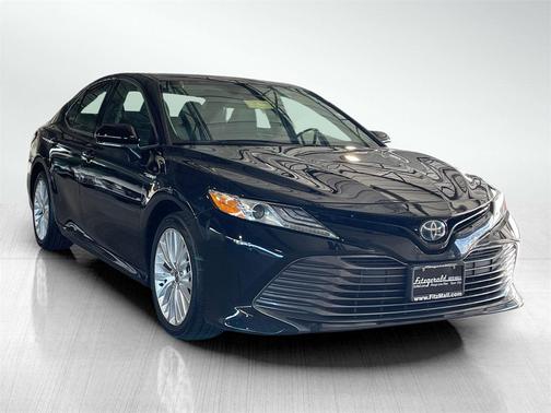 2020 Toyota Camry Hybrid XLE