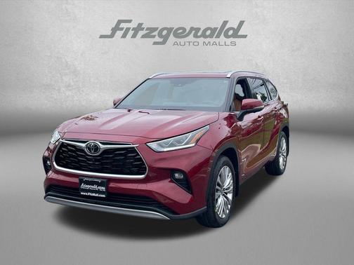 Ruby Flare Pearl 2026 Toyota Highlander Hybrid Platinum