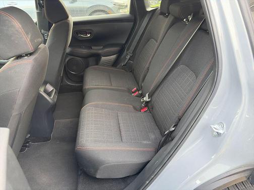 Urban Gray Pearl 2025 Honda HR-V AWD Sport