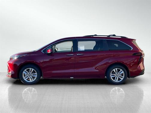 2025 Toyota Sienna XLE 7 Passenger