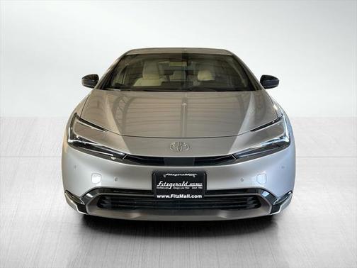 2025 Toyota Prius XLE