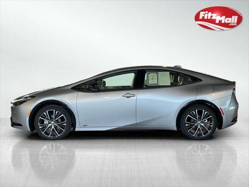 2025 Toyota Prius XLE