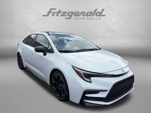 Ice Cap/Midnight Black Metallic 2025 Toyota Corolla FX