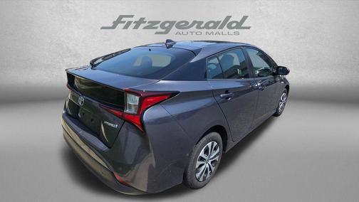 Magnetic Gray Metallic 2019 Toyota Prius LE